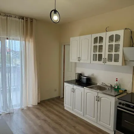 Simple And Affordable In With Available Parking Space Appartement *