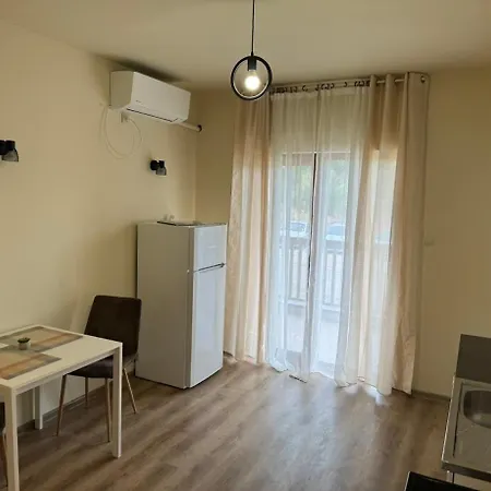 Daire Simple And Affordable In With Available Parking Space *