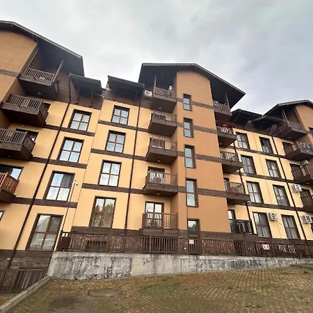 Apartman Simple And Affordable In With Available Parking Space *