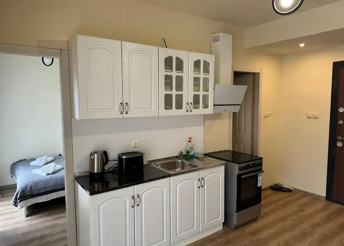 Simple And Affordable In With Available Parking Space 班斯科