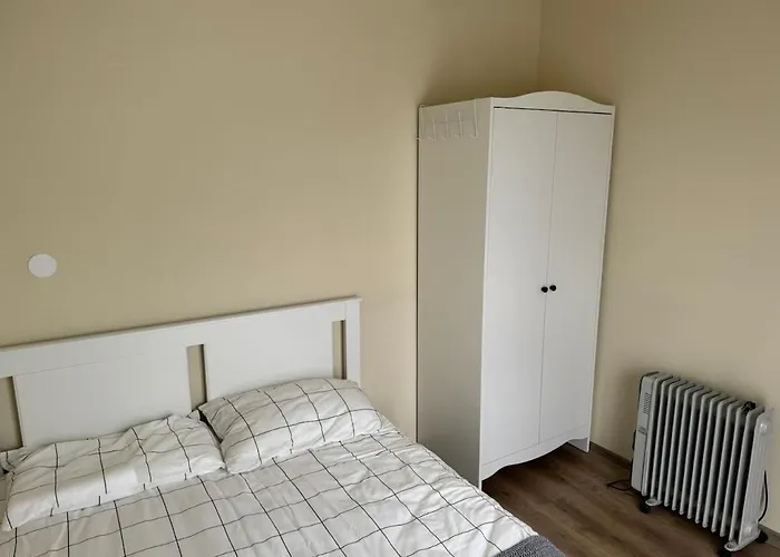 公寓 Simple And Affordable In With Available Parking Space 班斯科